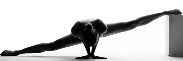 Nude Yoga Girl
